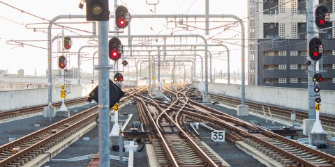 contact rail heating