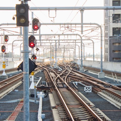 contact rail heating